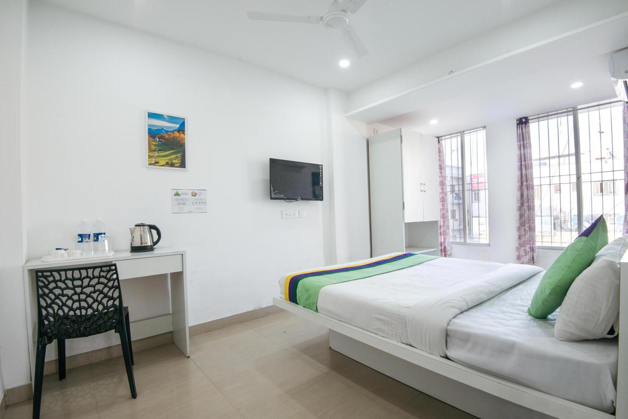 Treebo Empire Executive Premium, Hinjewadi Hotel Hinjawadi Exterior photo