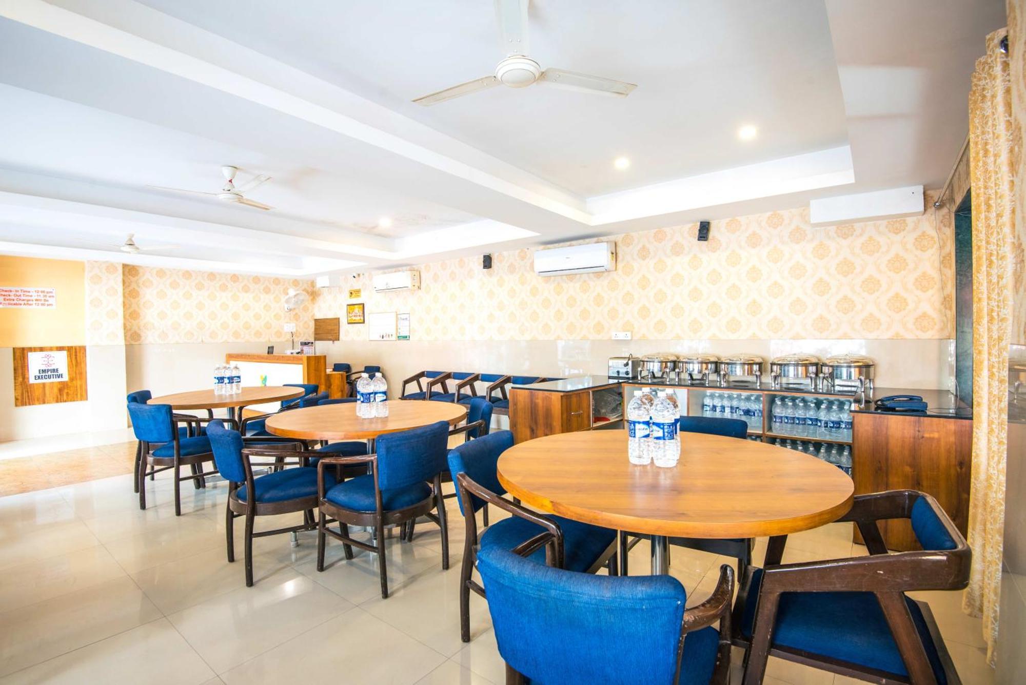 Treebo Empire Executive Premium, Hinjewadi Hotel Hinjawadi Exterior photo